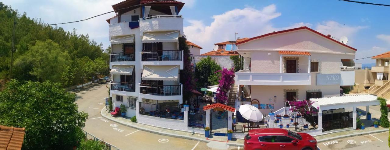 Haus Niko Apartments And Suites Néa Potídea Kültér fotó