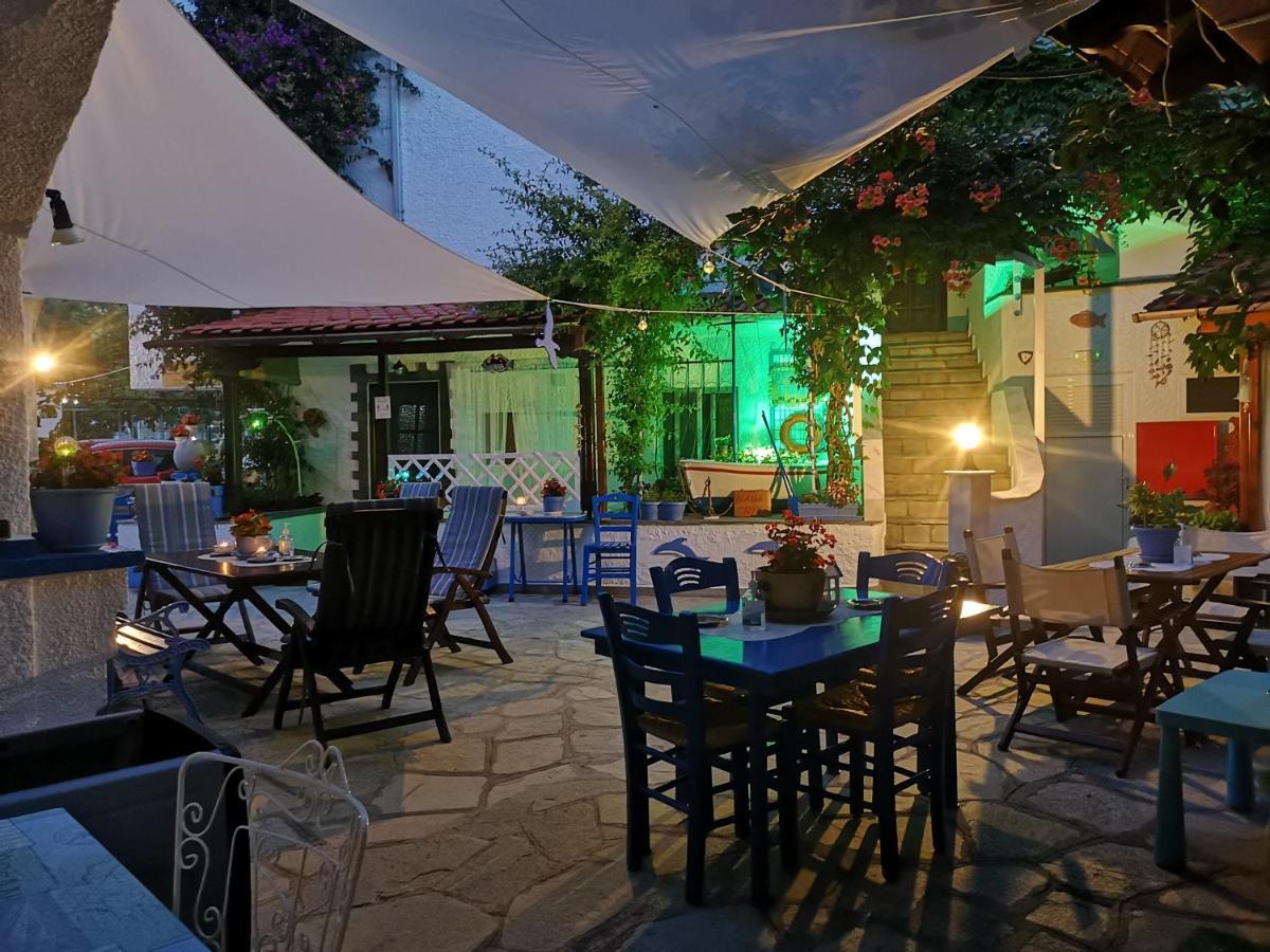 Haus Niko Apartments And Suites Néa Potídea Kültér fotó