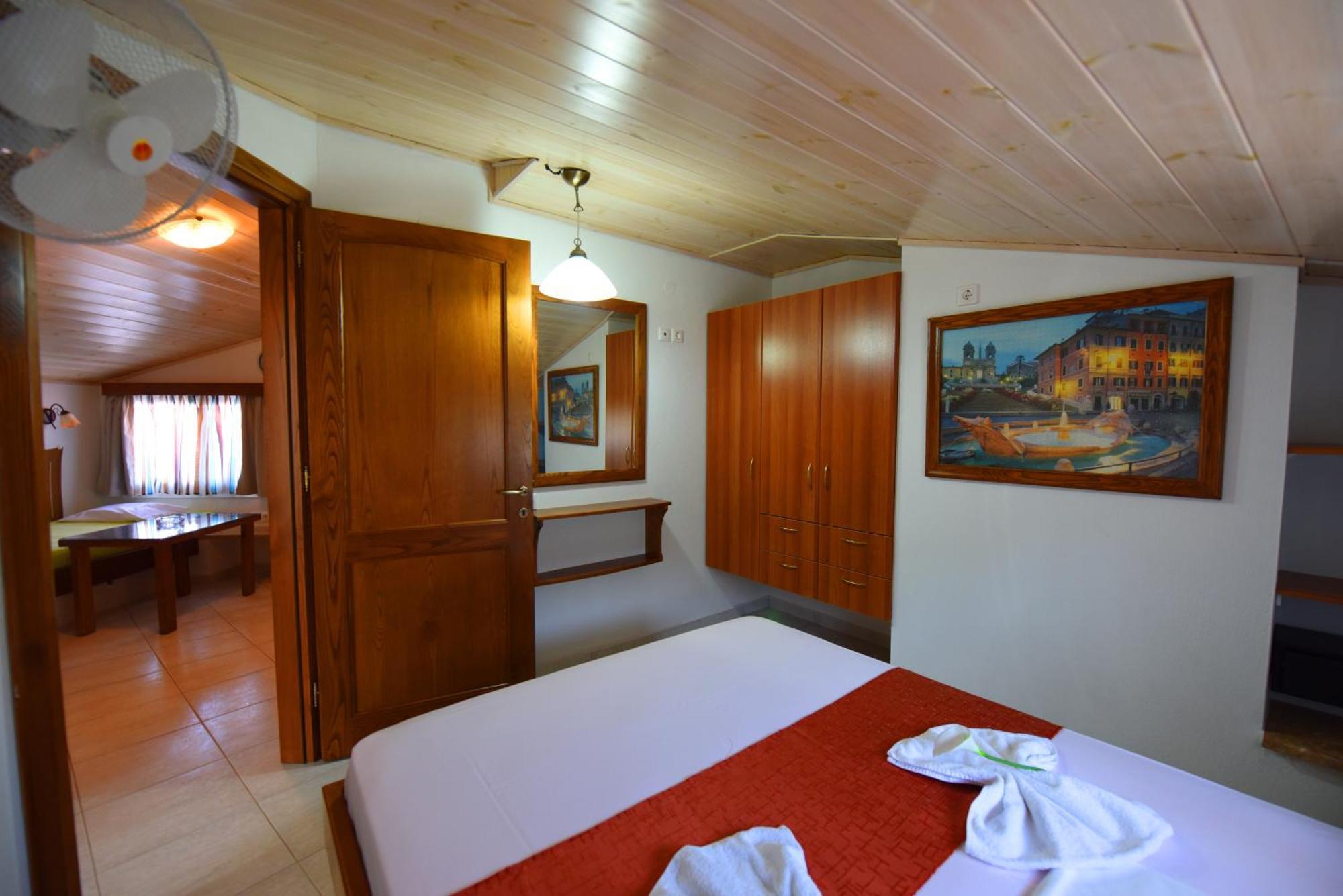 Haus Niko Apartments And Suites Néa Potídea Szoba fotó